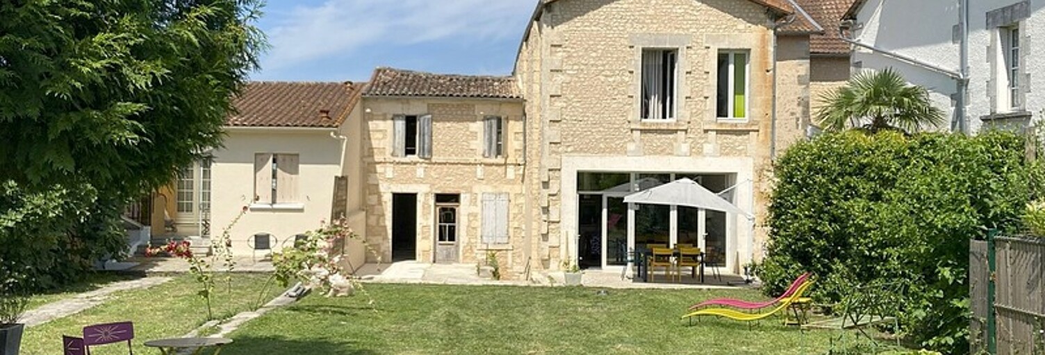 Maison 10 Pièces 305 m² à vendre à Barbezieux-Saint-Hilaire (16300)