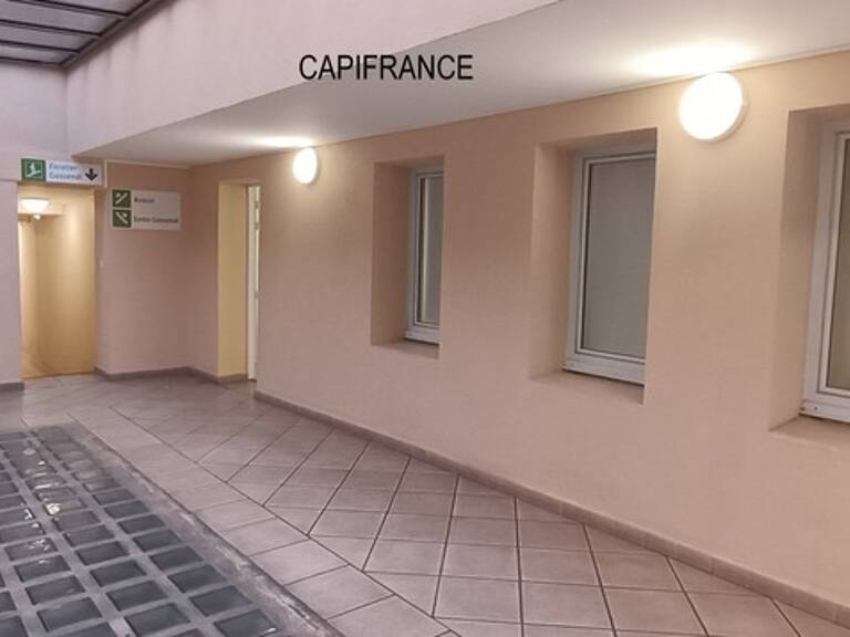 Local/bureau professionnel à louer DIGNE LES BAINS (04) — photo 1