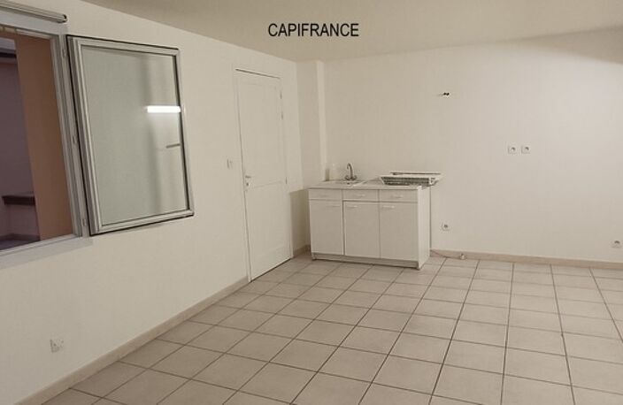 Local/bureau professionnel à louer DIGNE LES BAINS (04) — photo 2