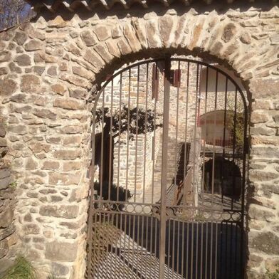 Appartement 4 pièces 700 €