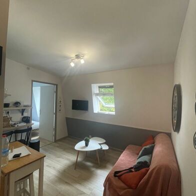 Appartement 2 pièces 700 €