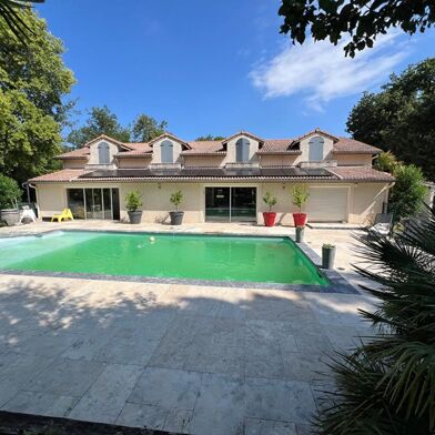 Maison 10 pièces 850000 €