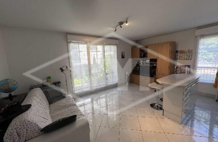 Vente appartement 2 pièces 43 m² Combs-la-Ville (77380) — photo 3