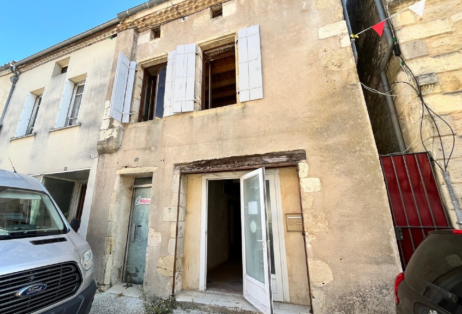 Immeuble au cœur de Duras  Multiples projets possibles — photo 1