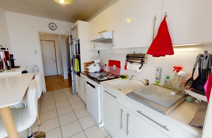 A LOUER Appartement 3 pièces CHARTRES-MAINVILLIERS — photo 4