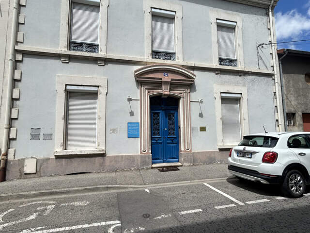 MAISON de ville. 8 piéces 268m2. — photo du bien