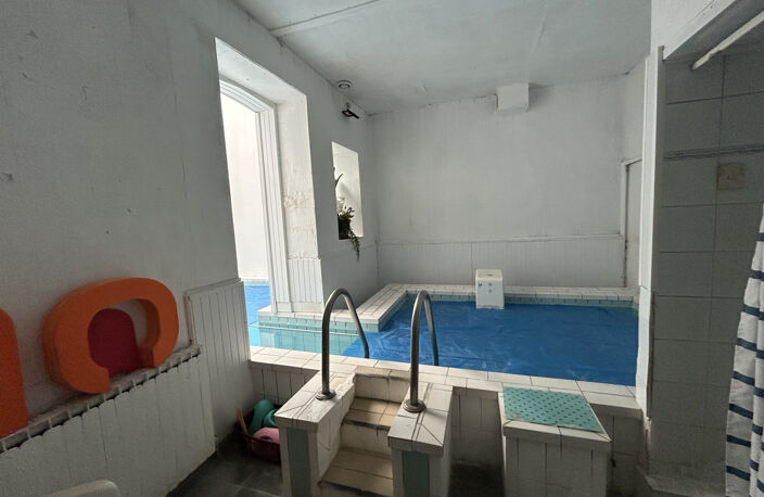 MAISON de ville. 8 piéces 268m2. — photo 3