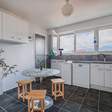 Appartement 3 pièces 145000 €