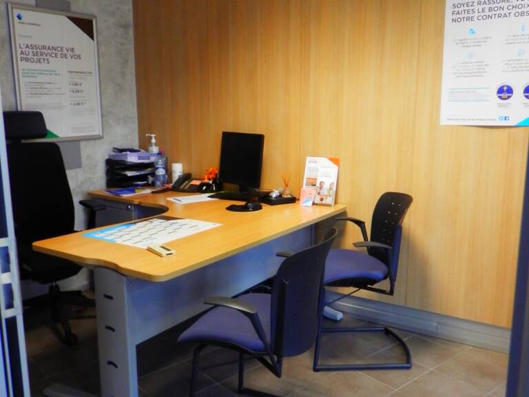 Local commercial — photo 1