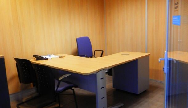 Local commercial 4 pièces  à louer Dax 40100