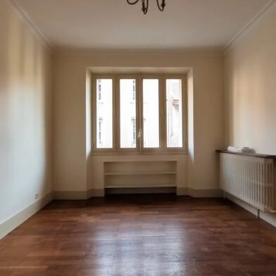Appartement 4 pièces 1200 €