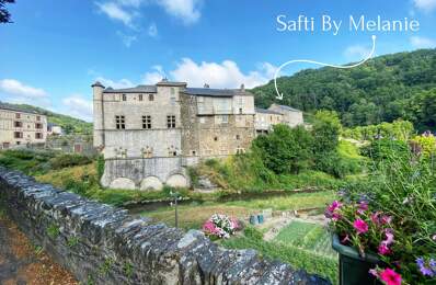 Maison avec dependance dans un joli village Medieval — photo du bien