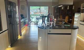 Maison 5 Pièces 197 m² à vendre à Saint-Christophe-Vallon (12330)