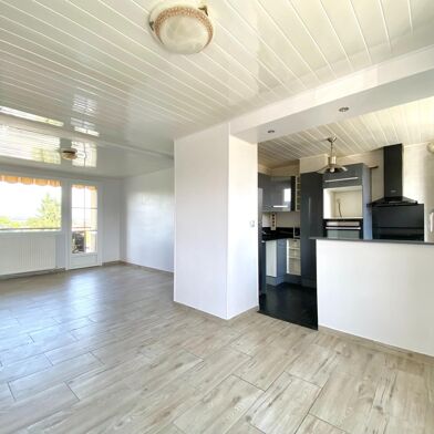 Appartement 4 pièces 230000 €