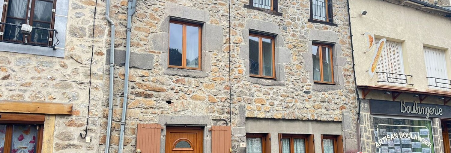 Maison 5 Pièces 120 m² à vendre à Ferrières-Saint-Mary (15170)