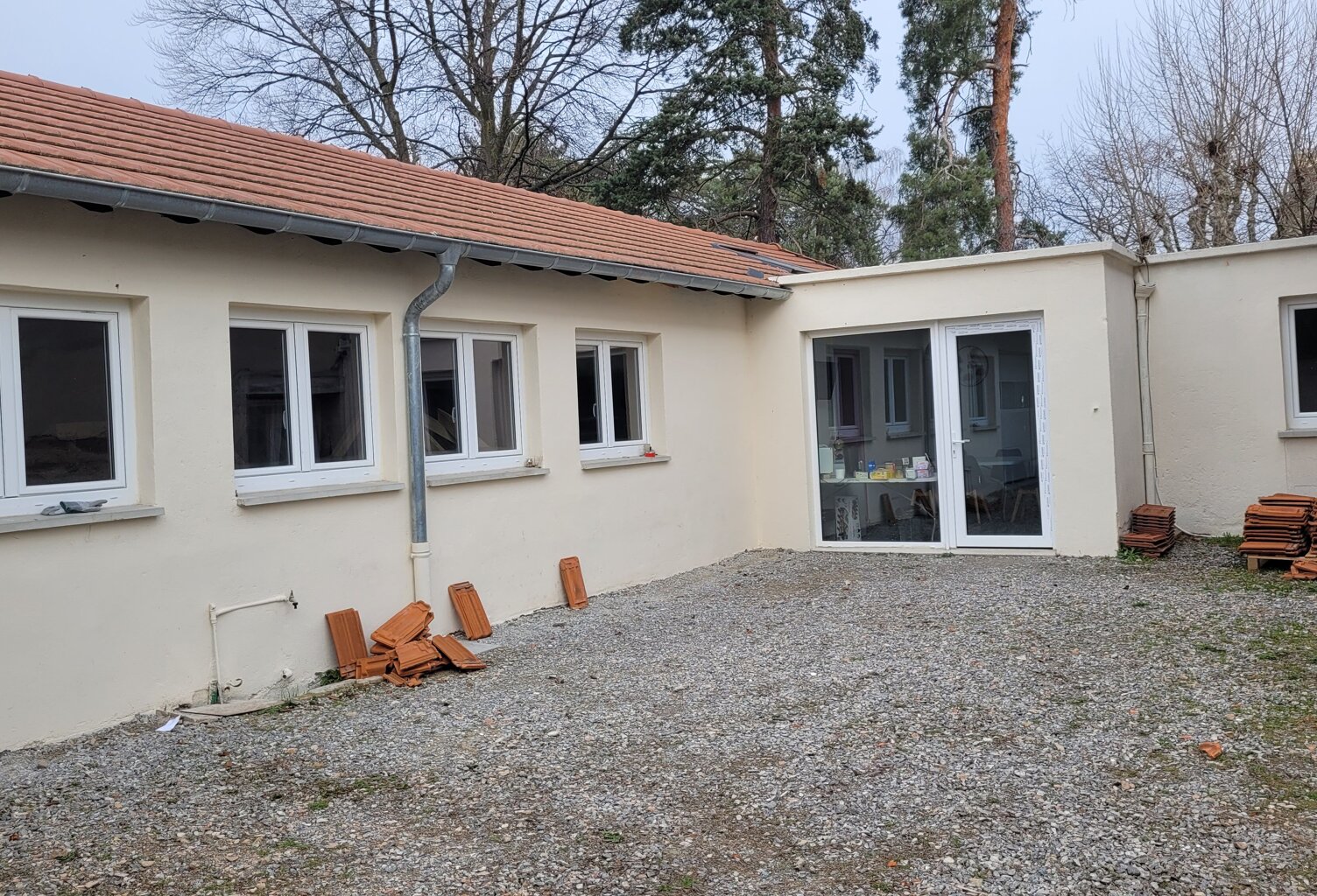 Location commerce  120 m² à Roanne (42300) — photo 1