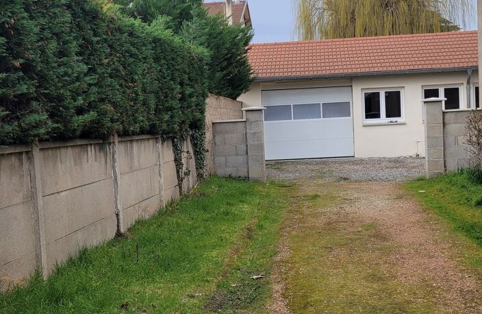 Location commerce  120 m² à Roanne (42300) — photo 2