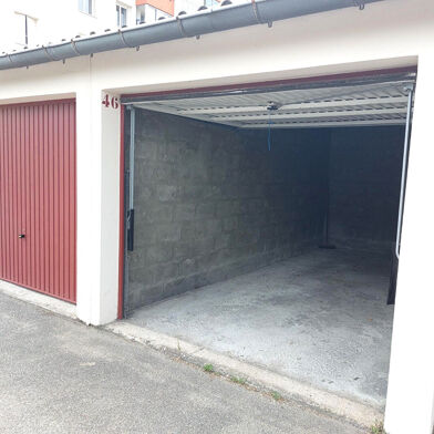 Garage  23000 €