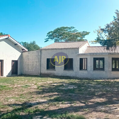 Maison 7 pièces 150000 €