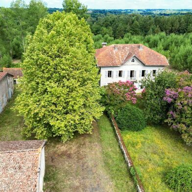 Maison 10 pièces 649000 €