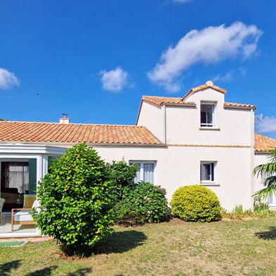 Maison 6 pièces 414948 €