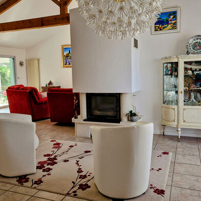 Maison 6 pièces 399500 €