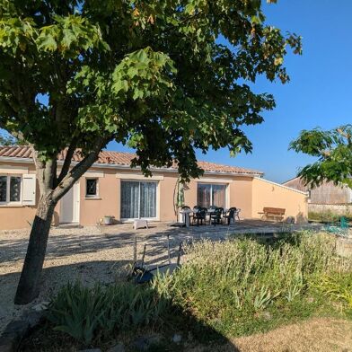 Maison 5 pièces 890 €