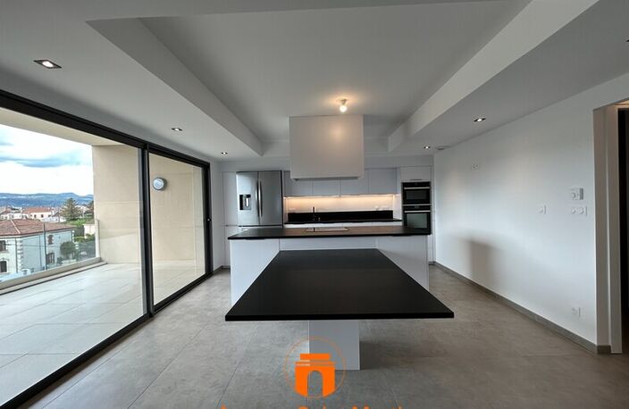 T4 — photo 2