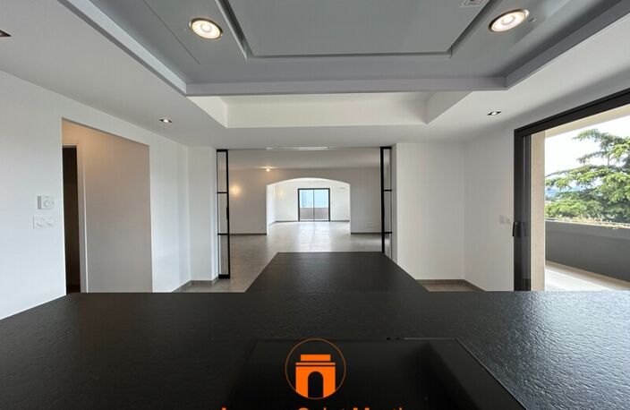 T4 — photo 4