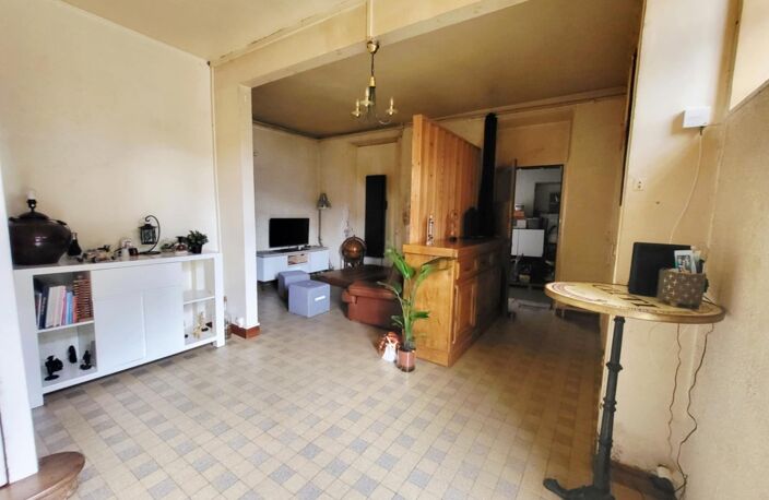 Grande maison familiale à rénover avec dependance — photo 2