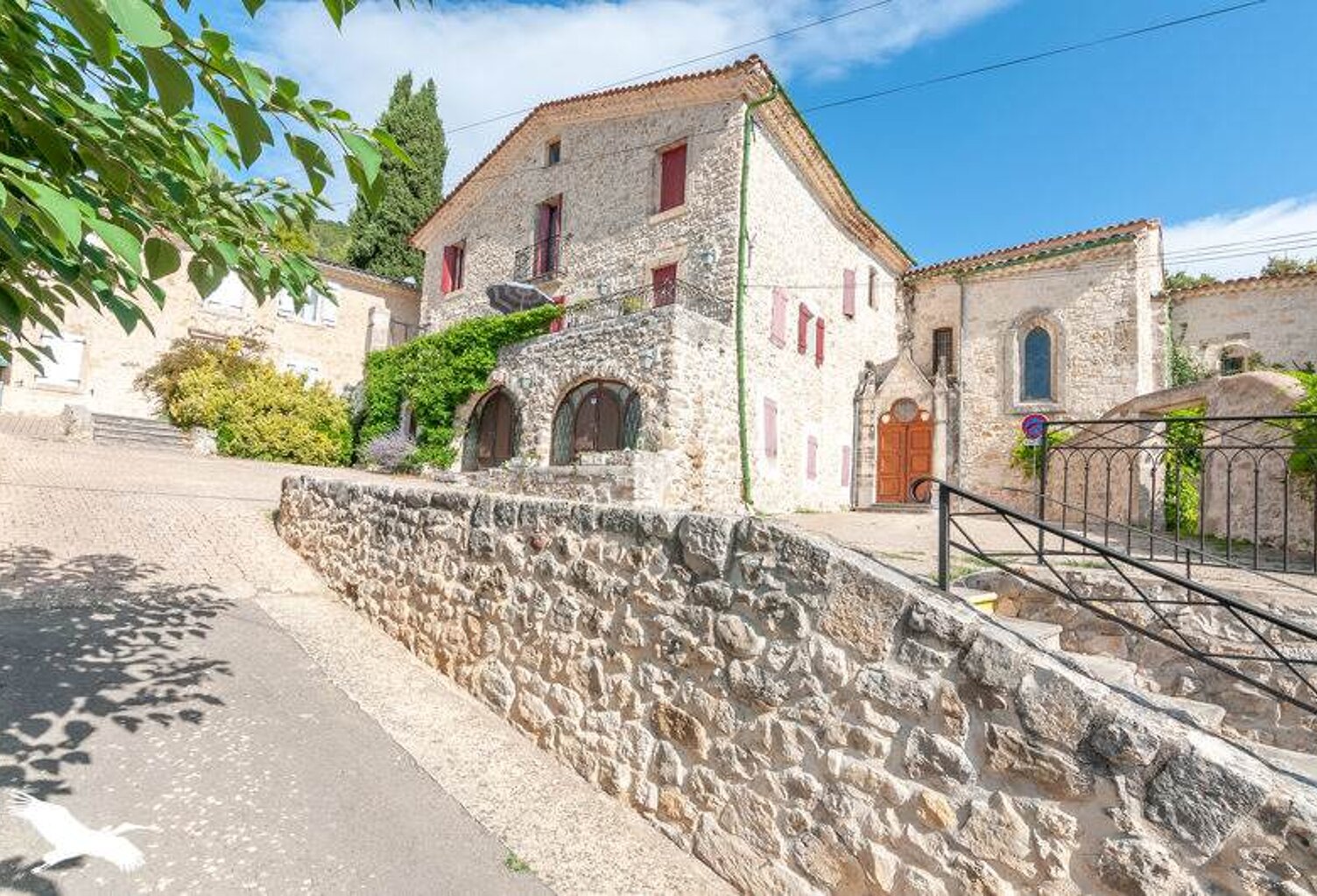 Maison en pierre de 11 pièces principales — photo 1
