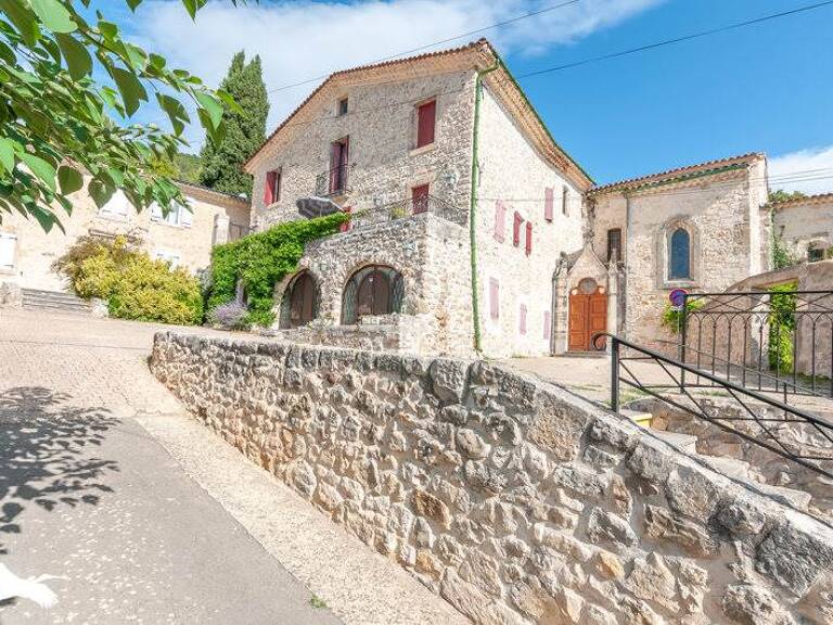 Maison en pierre de 11 pièces principales — photo 1