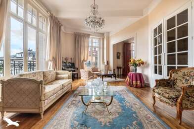 Appartement 8 pièces 349900 €