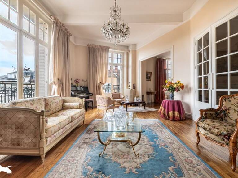 Appartement de 8 pièces principales — photo 1