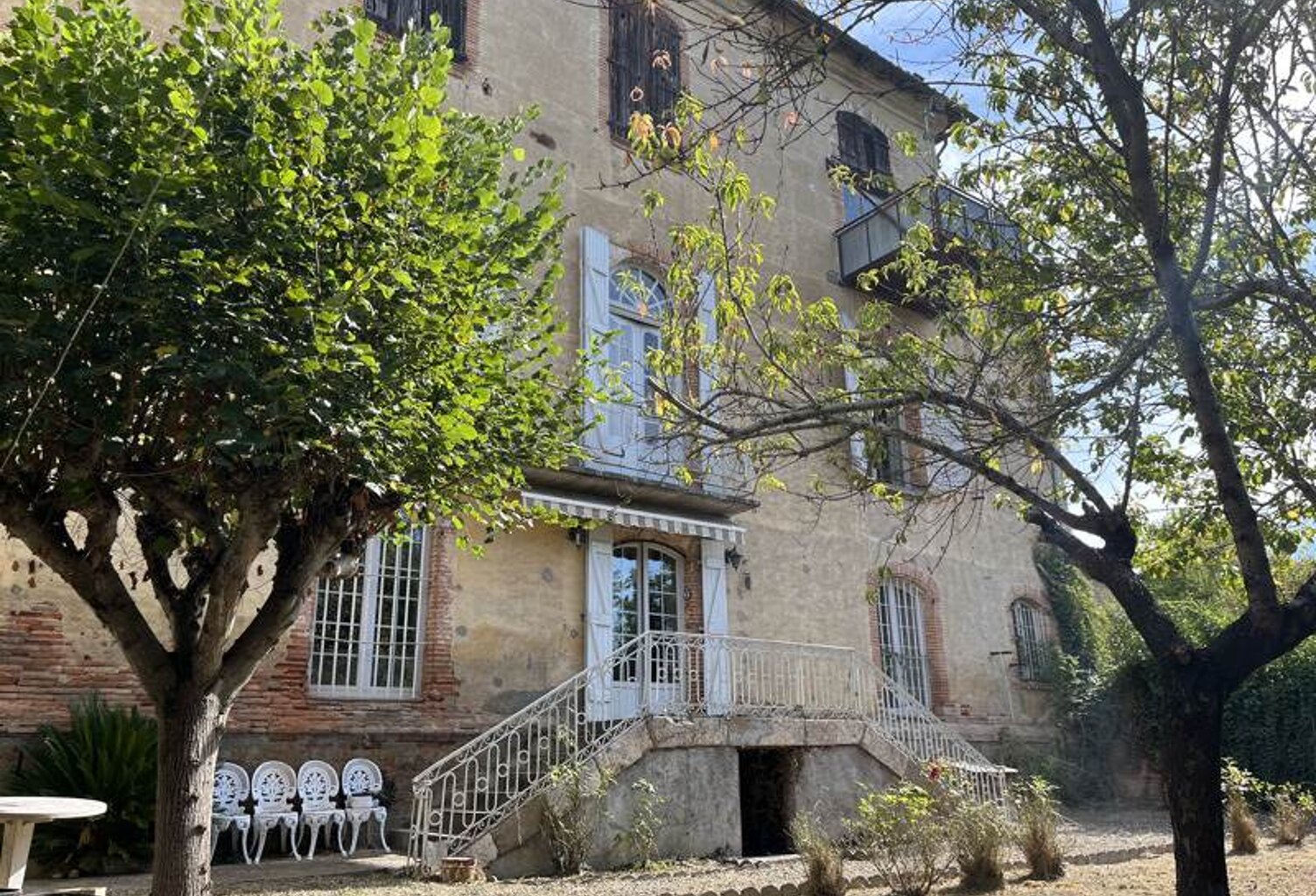 Maison de ville de 10 pièces principales — photo 1