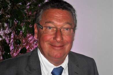 Commerce  348800 €