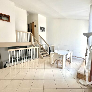 Appartement 4 pièces 175500 €