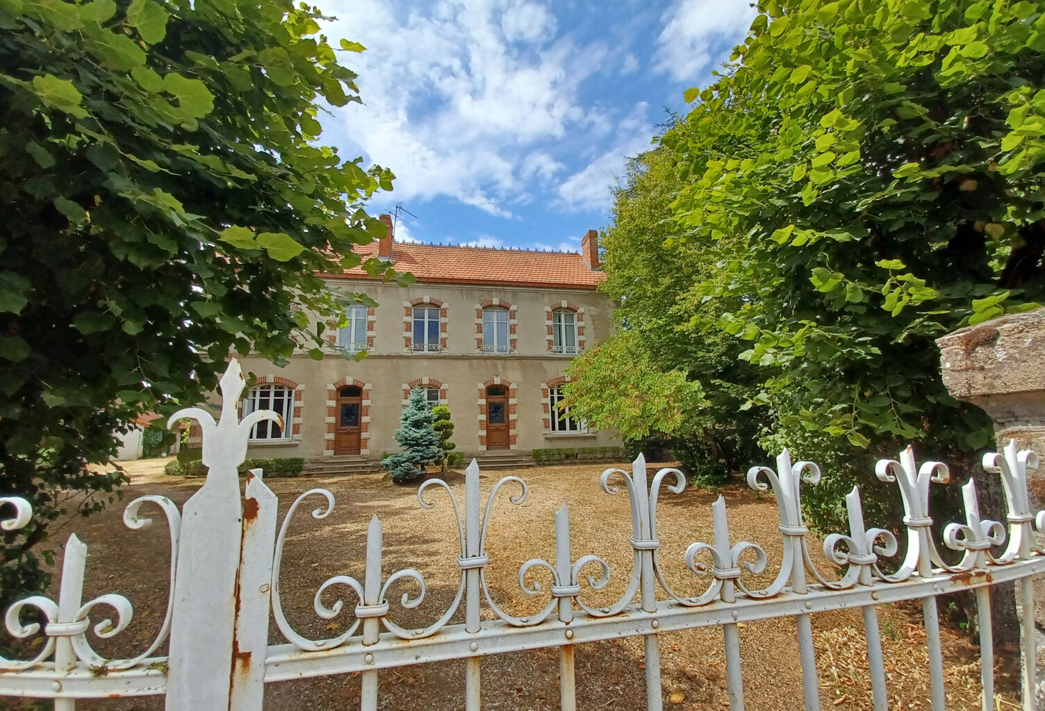 Maison de caractère de 1924, 7 chambres, 209m2 hab, dans un — photo 1