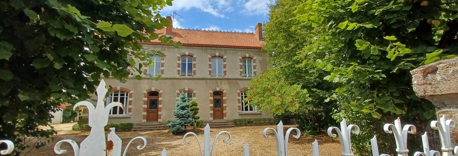 Maison 9 Pièces 209 m² à vendre à Sancergues (18140)