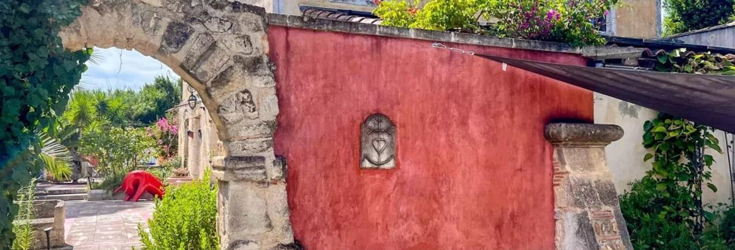 Maison 12 Pièces 309 m² à vendre à Arles (13200)