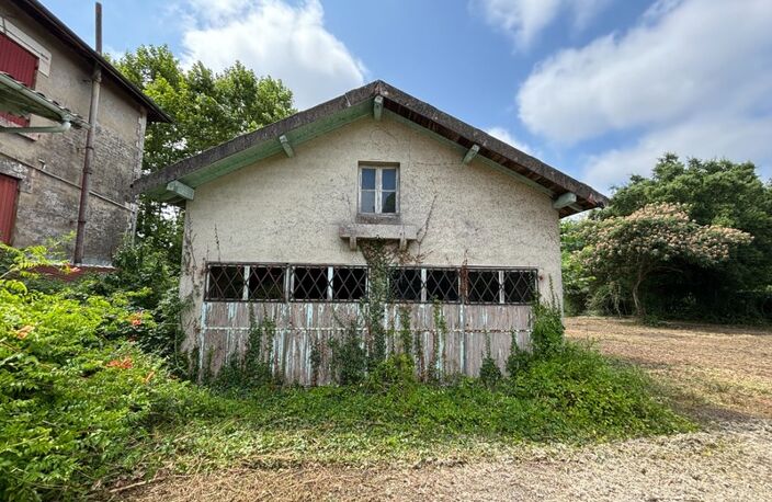 Terrain de 2500m2 constructible centre bourg — photo 3