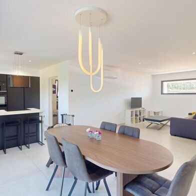 Maison 4 pièces 349000 €