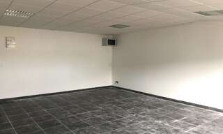 Bureau   m² à louer à Ducos (97224)