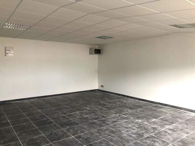 Bureau À Louer — photo du bien