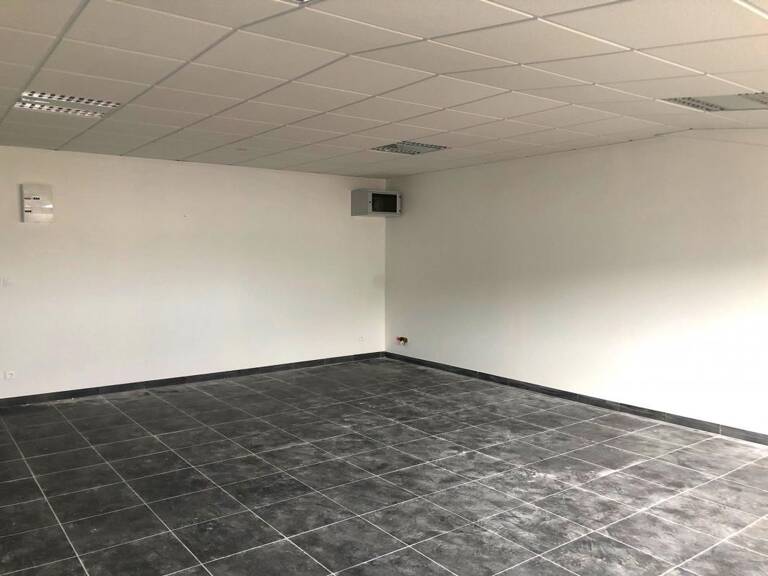 Bureau À Louer — photo 1