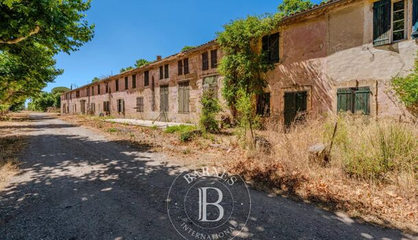 Local commercial 20 pièces  à vendre Salon-de-Provence 13300