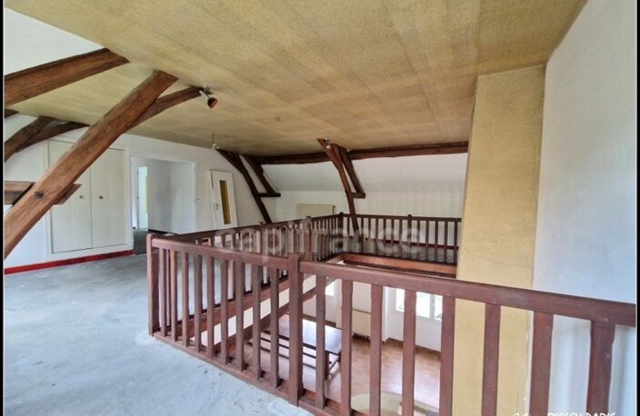 Maison  6 pièces, 6 Chambres, salon/salle à manger 72m2, 2 salles de bains, terrain 1247 M2 MALAY LE GRAND (89) — photo 3