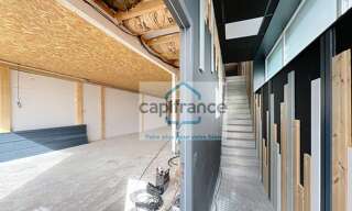 Bureau  280 m² à louer à Porte-de-Savoie (73800)