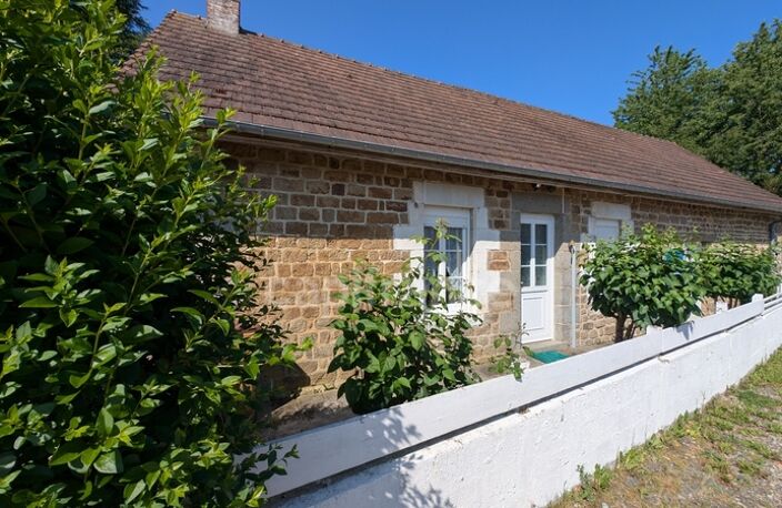 Maison à vendre 110m2 - 5 Pièces SAINT MARTIN L'AIGUILLON - Proche RANES et CARROUGES - ORNE (61) — photo 3
