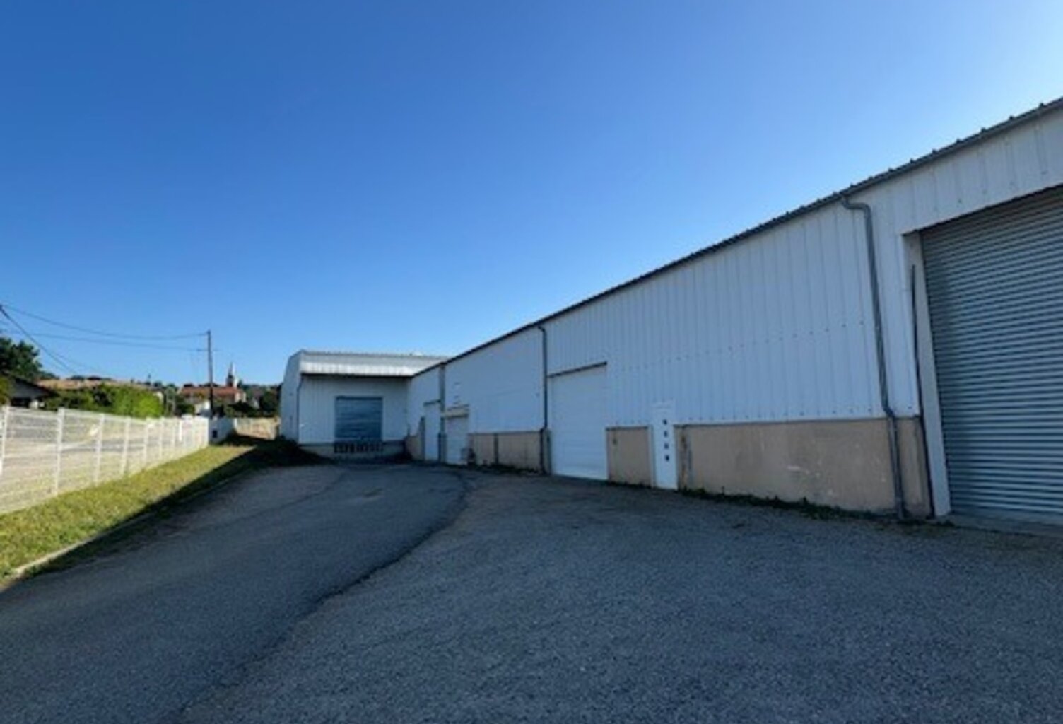 Locaux industriels de 960 m² à louer SONNAY (38) RESTE UN LOT DE 500 M² — photo 1